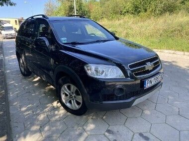 Czarny Używany 2010 Chevrolet Captiva SUV | 25 999 zł (Uczciwa cena) - Obraz 1/4