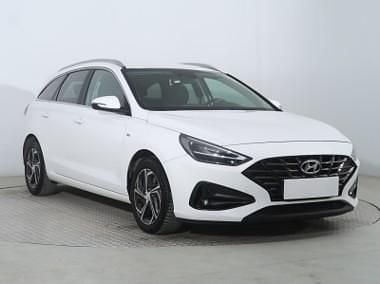 Biały Używany 2021 Hyundai i30 Kombi | 59 999 zł (Uczciwa cena) - Obraz 1/4