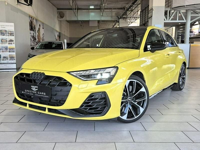 Żółtozłoty Używany 2024 Audi S3 Sportback Ambiente Hatchback | 229 900 zł - Obraz 1/4