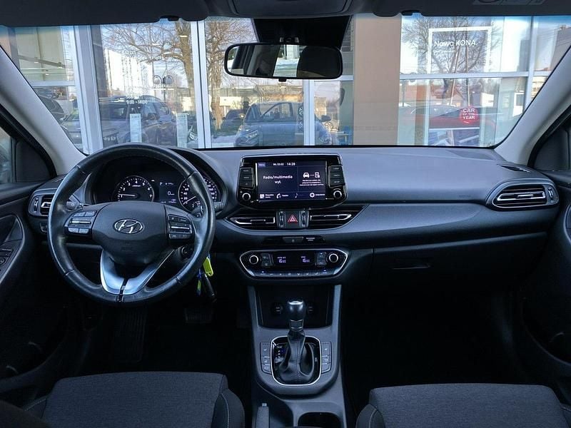 Używany Hyundai i30 160 KM (117 kW) 2022 Zielony ciemny (metalik) Sedan/Limuzyna