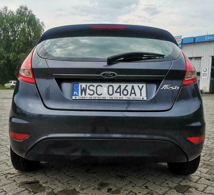 Szary Używany 2010 Ford Fiesta Hatchback | 13 500 zł (Uczciwa cena) - Obraz 1/4