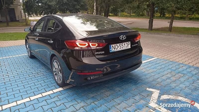 Czarny Używany 2017 Hyundai Elantra Style Sedan/Limuzyna | 45 900 zł (Uczciwa cena) - Obraz 1/4