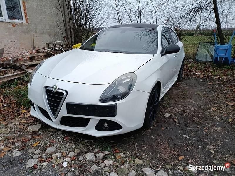 Biały Używany 2012 Alfa Romeo Giulietta Hatchback | 15 000 zł (Super Cena) - Obraz 1/4