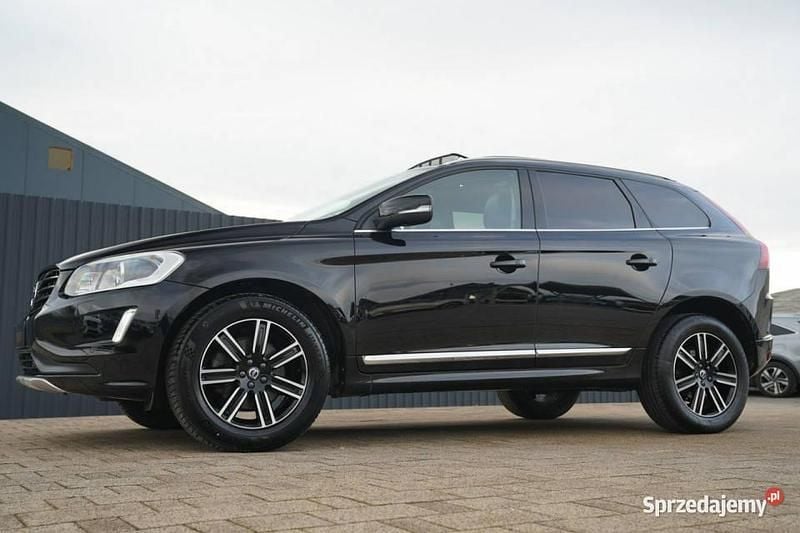 Używany Volvo XC60 Summum 2017 Czarny SUV