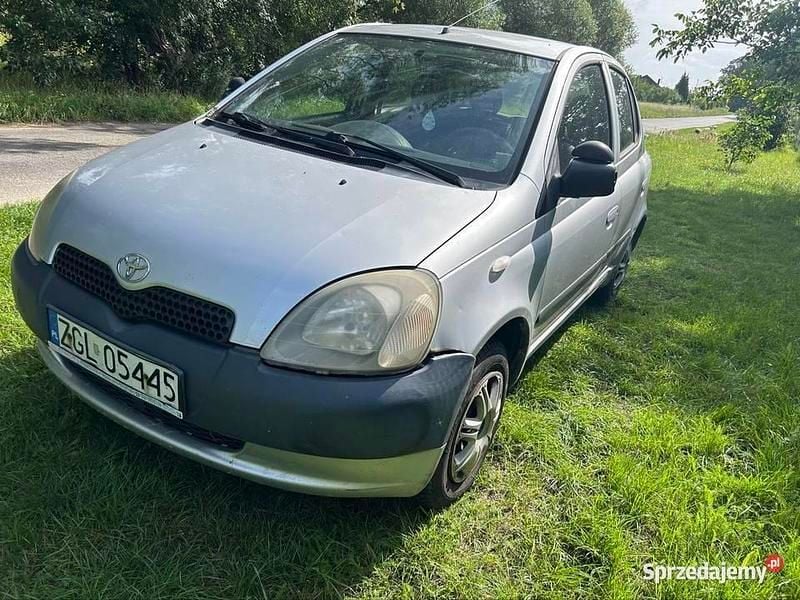 Srebrny Używany 2000 Toyota Yaris | 2450 zł (Uczciwa cena) - Obraz 1/4