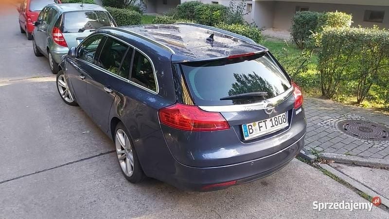 Używany Opel Insignia 130 KM (95 kW) 2011 Grafitowy Kombi