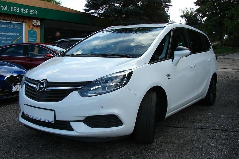 Biały Używany 2019 Opel Zafira Life Van | 46 900 zł - Obraz 1/4