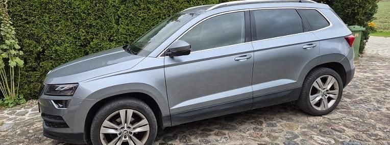 Czerwony Używany 2020 Skoda Karoq SUV | 89 000 zł (Uczciwa cena) - Obraz 1/1