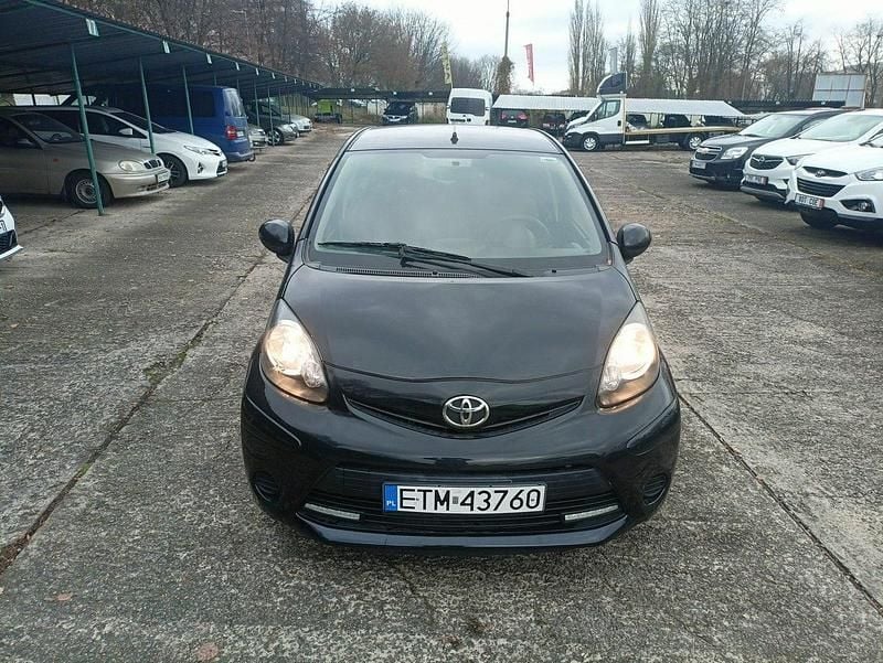 Używany Toyota Aygo 68 KM (50 kW) 2012 Czarny Hatchback