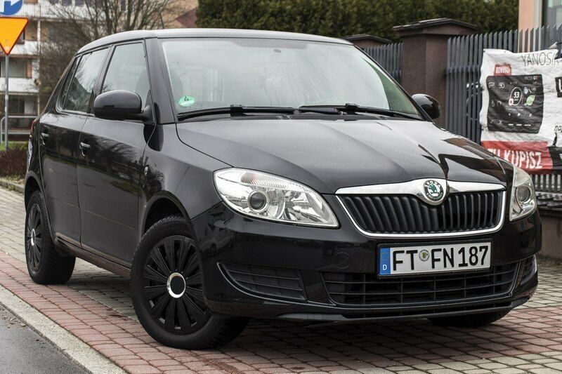 Używany Skoda Fabia 75 KM (55 kW) 2012 Czarny Hatchback