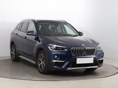 Niebieski Używany 2018 BMW X1 SUV | 83 999 zł (Super Cena) - Obraz 1/4