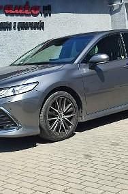 Używany Toyota Camry Executive 178 KM (130 kW) 2022 Szary Sedan/Limuzyna