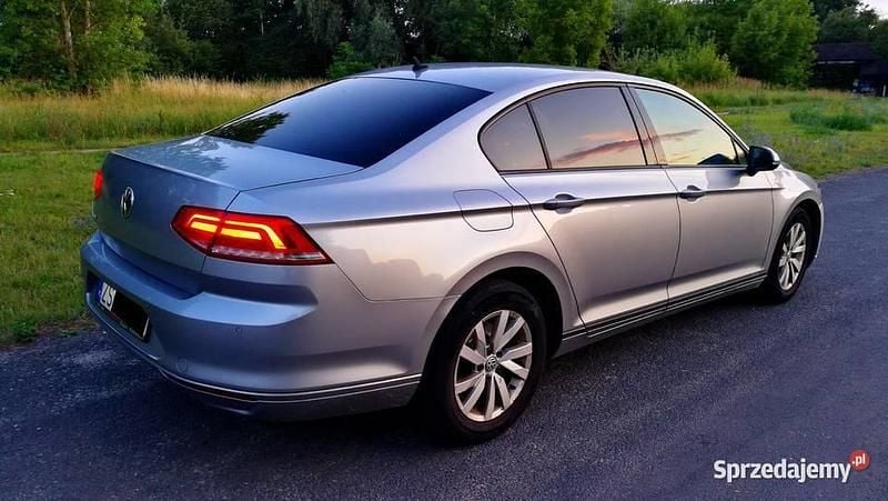 Używany 2018 VW Passat Sedan/Limuzyna | 35 900 zł (Uczciwa cena) - Obraz 1/4
