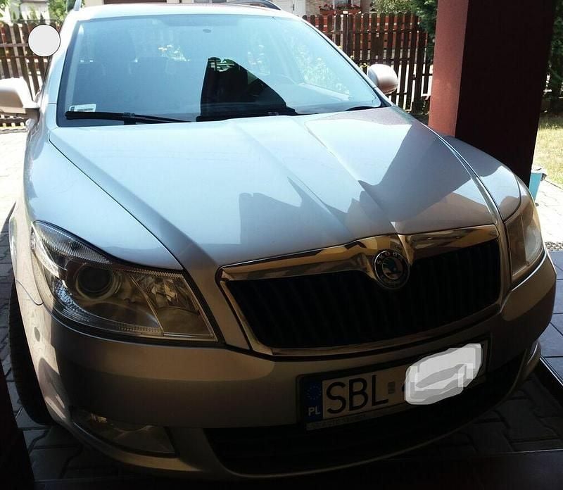 Używany Skoda Octavia 2012 Srebrny Kombi