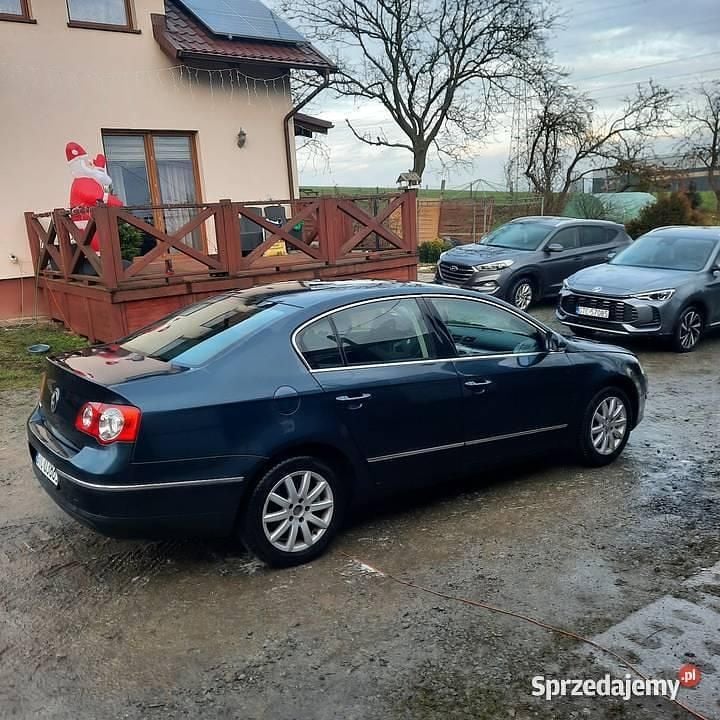 Używany VW Passat 2008 Granatowy Sedan/Limuzyna