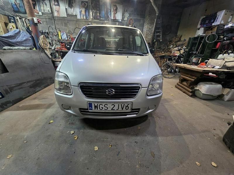 Używany Suzuki Wagon R+ 2002 Srebrny Minivan