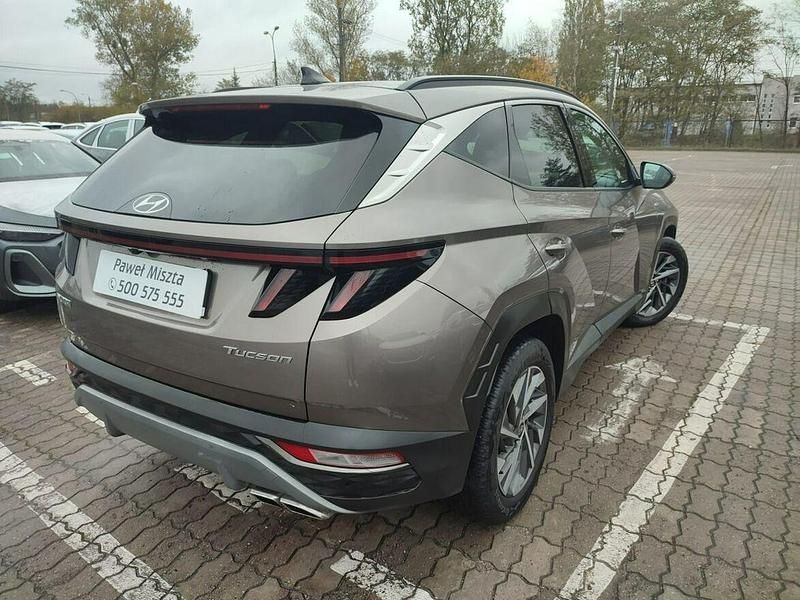 Używany Hyundai Tucson 150 KM (110 kW) 2021 Brązowy (metalik) SUV