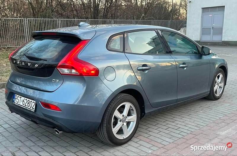 Używany Volvo V40 150 KM (110 kW) 2013 Niebieski Hatchback
