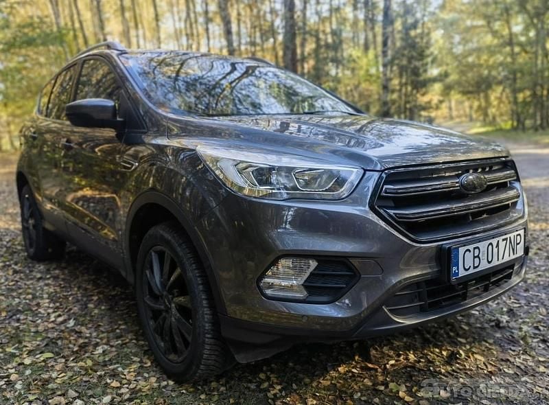 Używany Ford Kuga 120 KM (88 kW) 2019 Szary metalik SUV