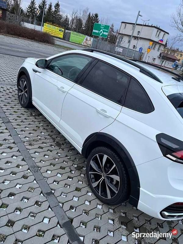 Używany VW Taigo R-line 150 KM (110 kW) 2024 Biały SUV