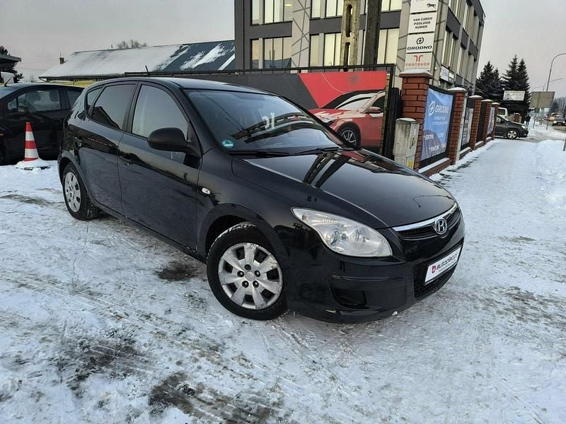Używany Hyundai i30 90 KM (66 kW) 2009 Czarny Hatchback