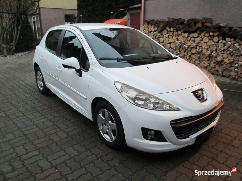 Używany Peugeot 207 2012 Biały Hatchback