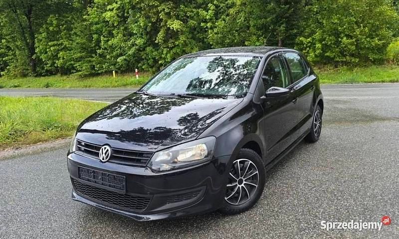 Czarny Używany 2010 VW Polo Life Sedan/Limuzyna | 17 500 zł (Uczciwa cena) - Obraz 1/4