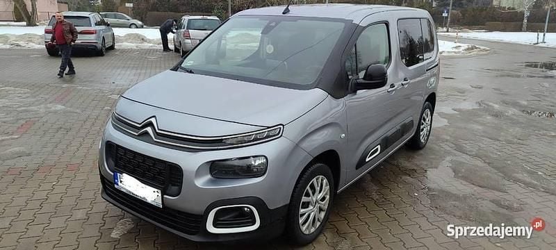 Używany Citroën Berlingo 2022 Srebrny Minivan