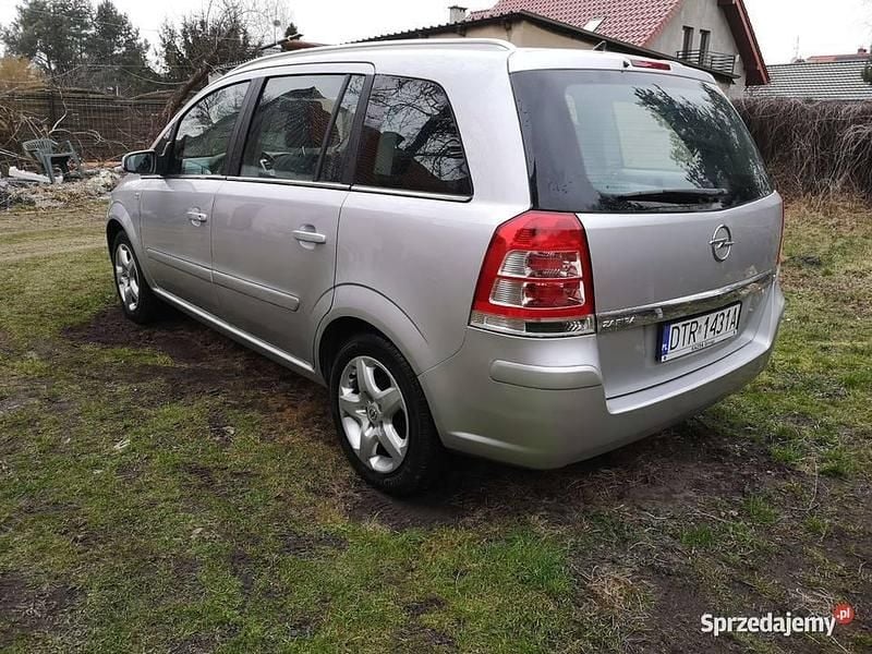 Używany Opel Zafira 2008 Srebrny Minivan