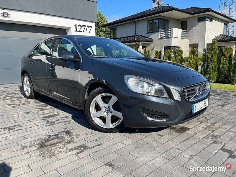 Używany Volvo S60 163 KM (119 kW) 2011 Sedan/Limuzyna
