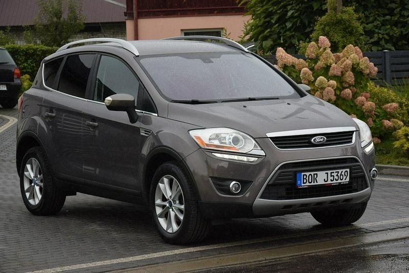 Szary Używany 2012 Ford Kuga Titanium S SUV | 38 900 zł (Uczciwa cena) - Obraz 1/4