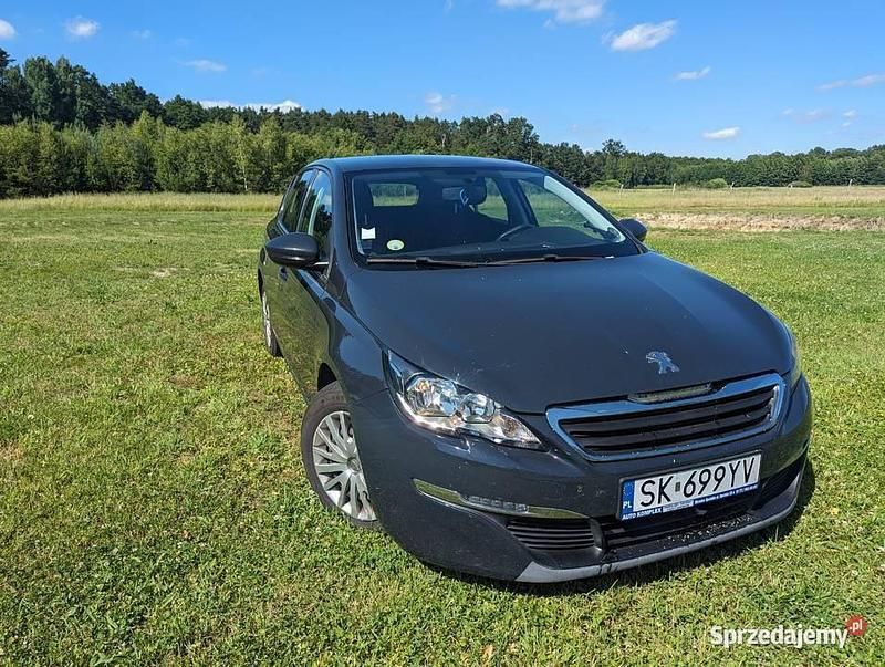 Używany Peugeot 308 92 KM (67 kW) 2015 Hatchback
