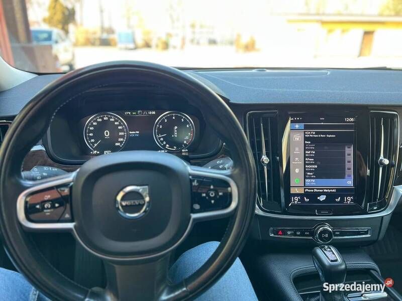 Używany Volvo S90 Momentum 2017 Sedan/Limuzyna