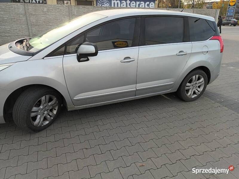 Używany Peugeot 5008 2010 Minivan