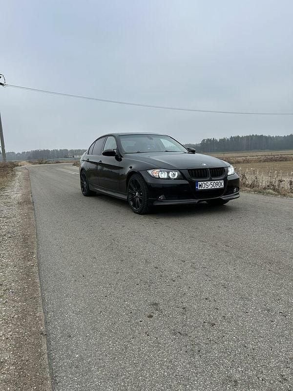 Czarny Używany 2006 BMW 325 Sport Line Sedan/Limuzyna | 18 000 zł - Obraz 1/4