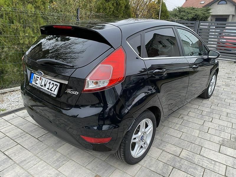 Używany Ford Fiesta 80 KM (58 kW) 2015 Czarny Hatchback