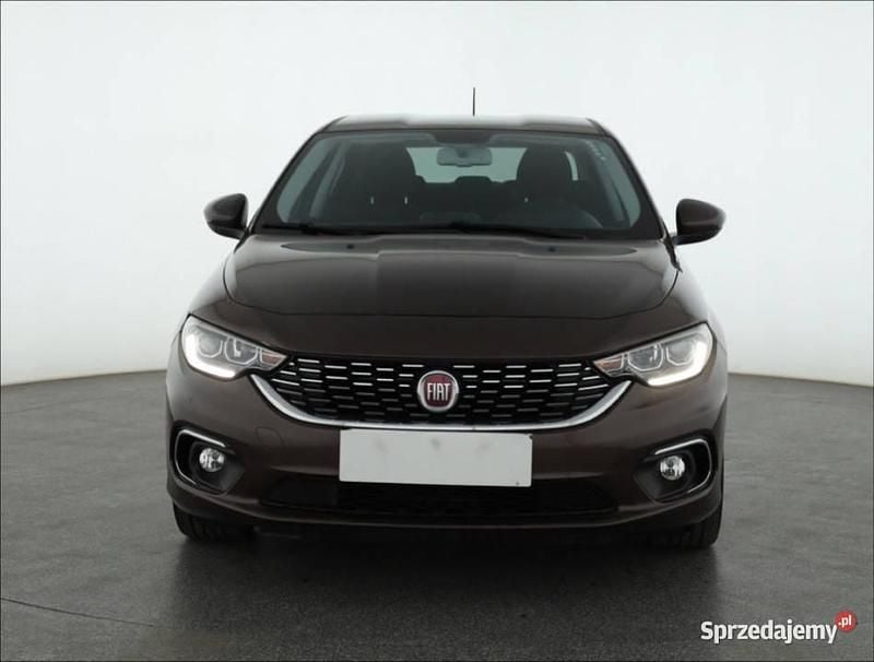 Brązowy Używany 2020 Fiat Tipo Sedan/Limuzyna | 42 999 zł (Uczciwa cena) - Obraz 1/4
