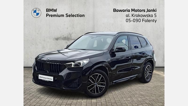 Używany BMW X1 Luxury Line 156 KM (114 kW) 2022 Czarny szafir metalizowany SUV