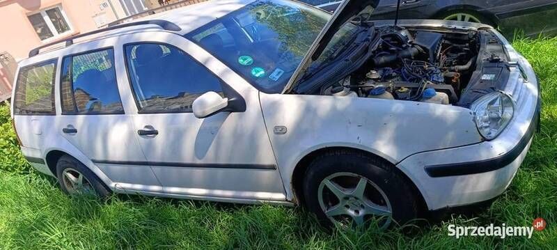 Biały Używany 2000 VW Golf IV Kombi | 3000 zł (Uczciwa cena) - Obraz 1/4