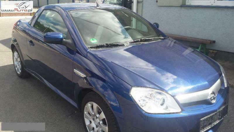 Używany Opel Tigra Enjoy 125 KM (91 kW) 2004 Niebieski (metalik) Kabriolet