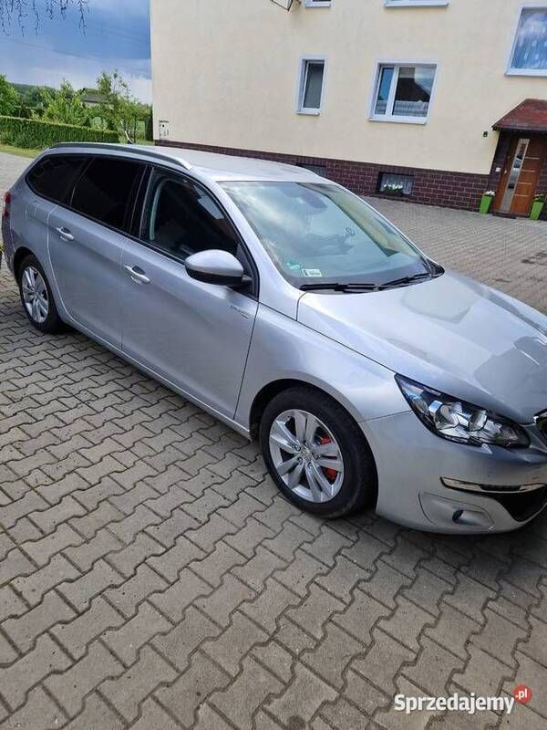 Srebrny Używany 2016 Peugeot 308 Kombi | 36 500 zł (Dość drogi) - Obraz 1/4