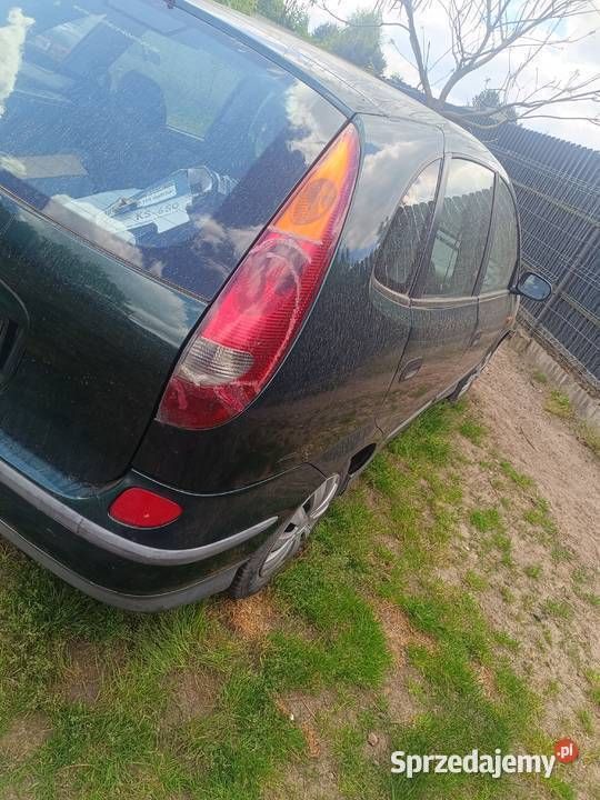 Używany 2004 Nissan Almera Tino Minivan | 12 345 zł - Obraz 1/4