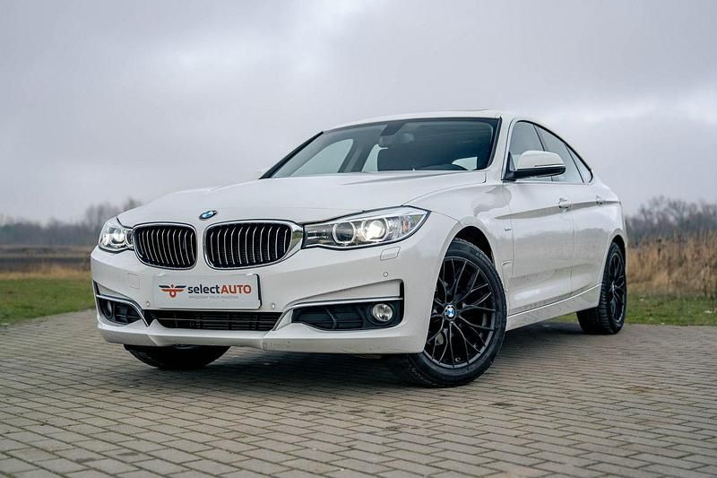Biały (metalik) Używany 2015 BMW 318 Sedan/Limuzyna | 69 900 zł (Dość drogi) - Obraz 1/4