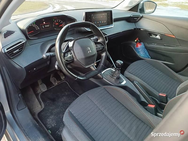 Używany Peugeot 208 2020 Srebrny Hatchback
