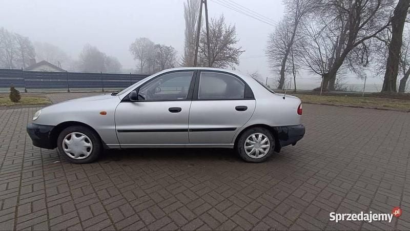 Srebrny Używany 2001 Chevrolet Lanos Sedan/Limuzyna | 2500 zł (Uczciwa cena) - Obraz 1/4