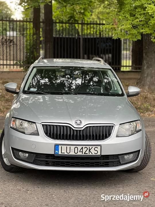 Używany Skoda Octavia 2015 Srebrny Kombi
