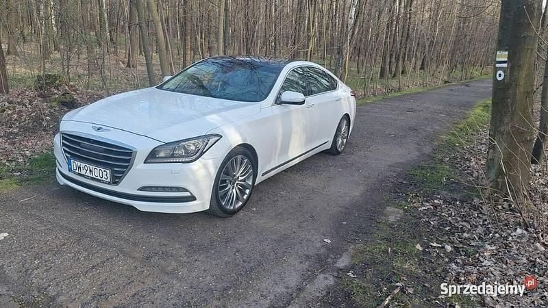 Biały Używany 2016 Hyundai Genesis Sedan/Limuzyna | 48 000 zł - Obraz 1/4