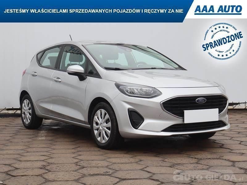 Używany Ford Fiesta 75 KM (55 kW) 2022 Srebrny Hatchback