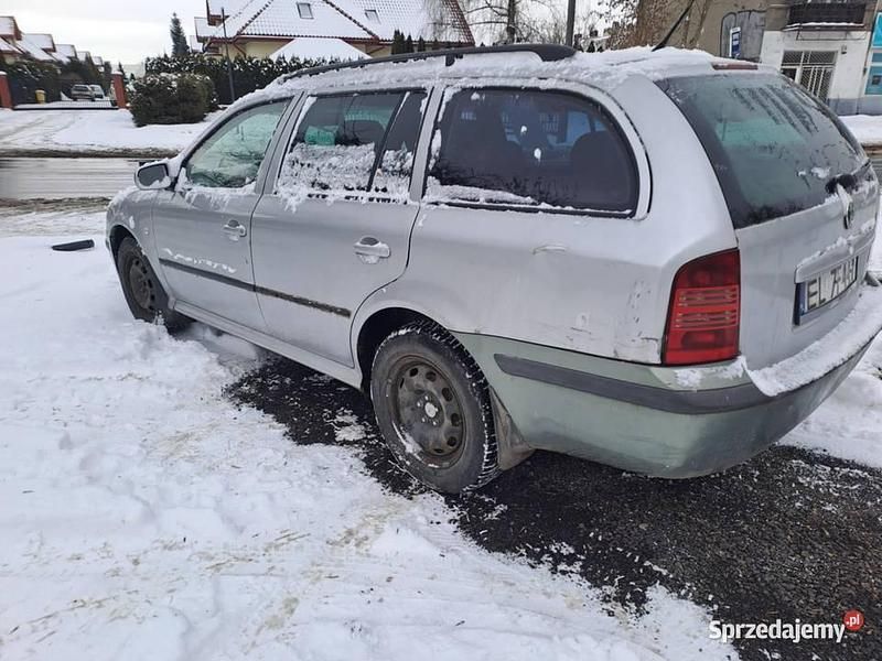 Używany Skoda Octavia 2004 Srebrny Kombi