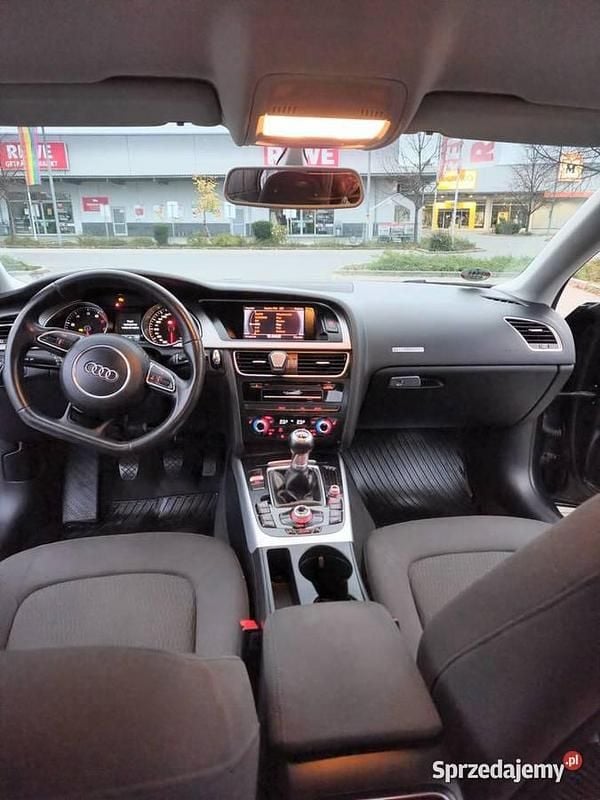 Używany 2012 Audi A5 Premium Coupe | 48 000 zł (Uczciwa cena) - Obraz 1/4